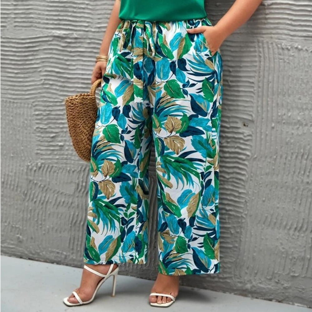 NWOT SHEIN Tropical Print Wide Leg Pants - Size 1XL